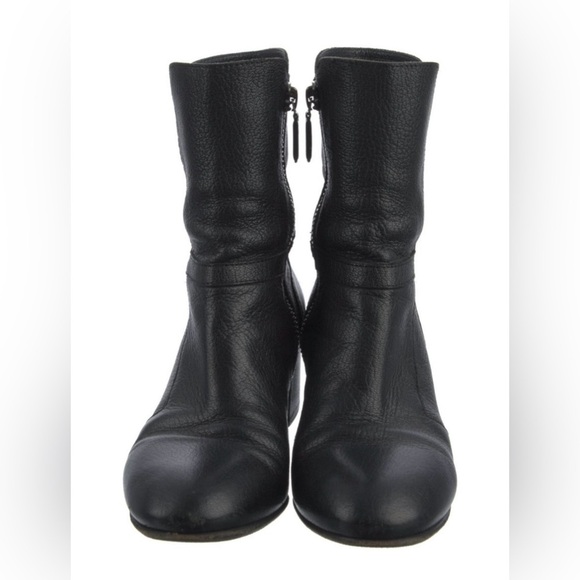 Chanel Interlocking CC Logo Goat Leather Moto Boots
Women's Size: 10.5, IT40.5🖤 - Picture 2 of 12